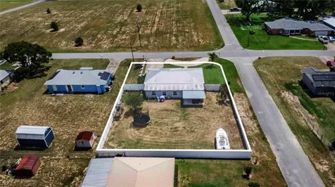 498 W 7th Street Frostproof FL 33843