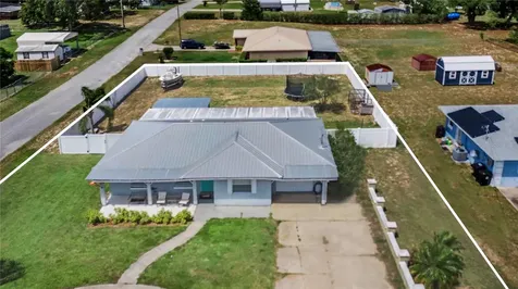 498 W 7th Street Frostproof FL 33843