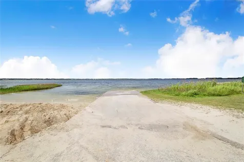 498 W 7th Street Frostproof FL 33843