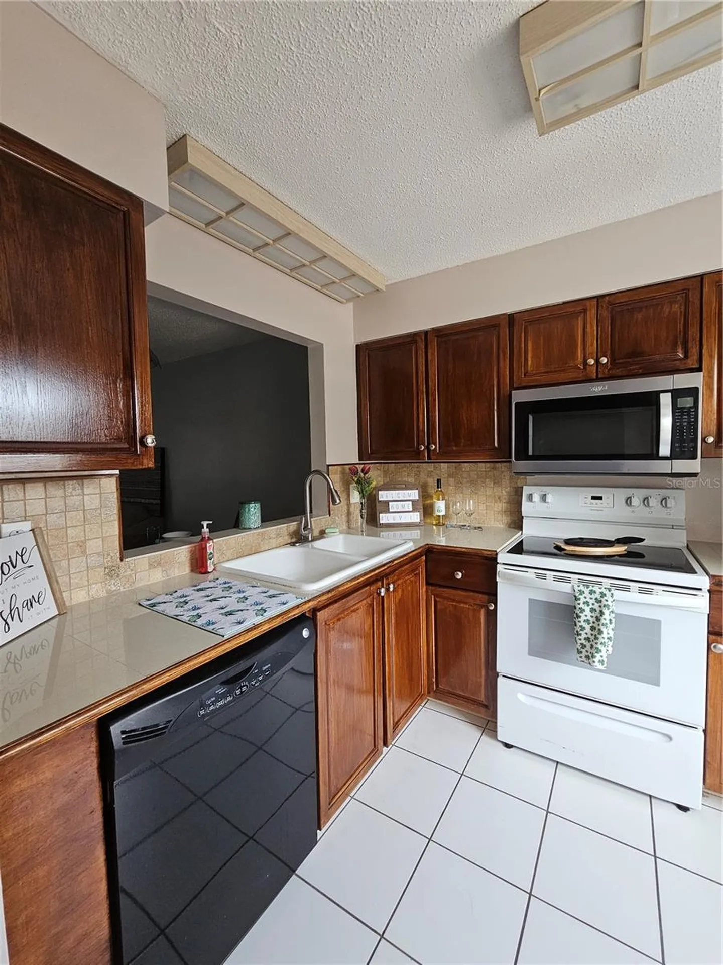 13813 Mission Oaks Boulevard Seminole FL 33776