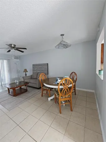 13813 Mission Oaks Boulevard Seminole FL 33776
