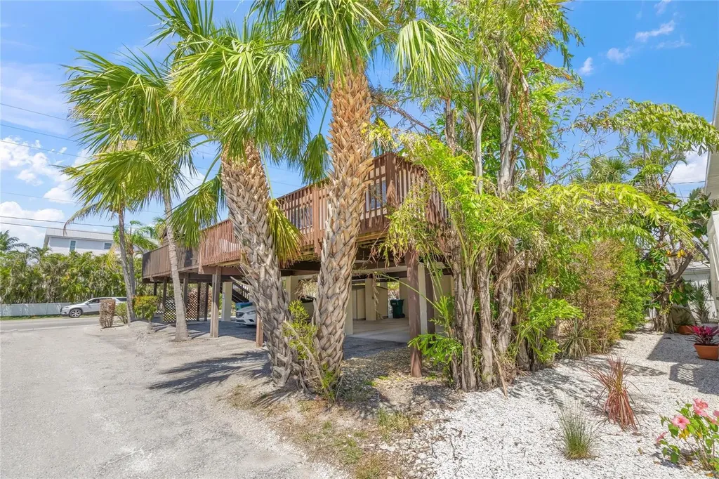 4909 Gulf Drive Holmes Beach FL 34217
