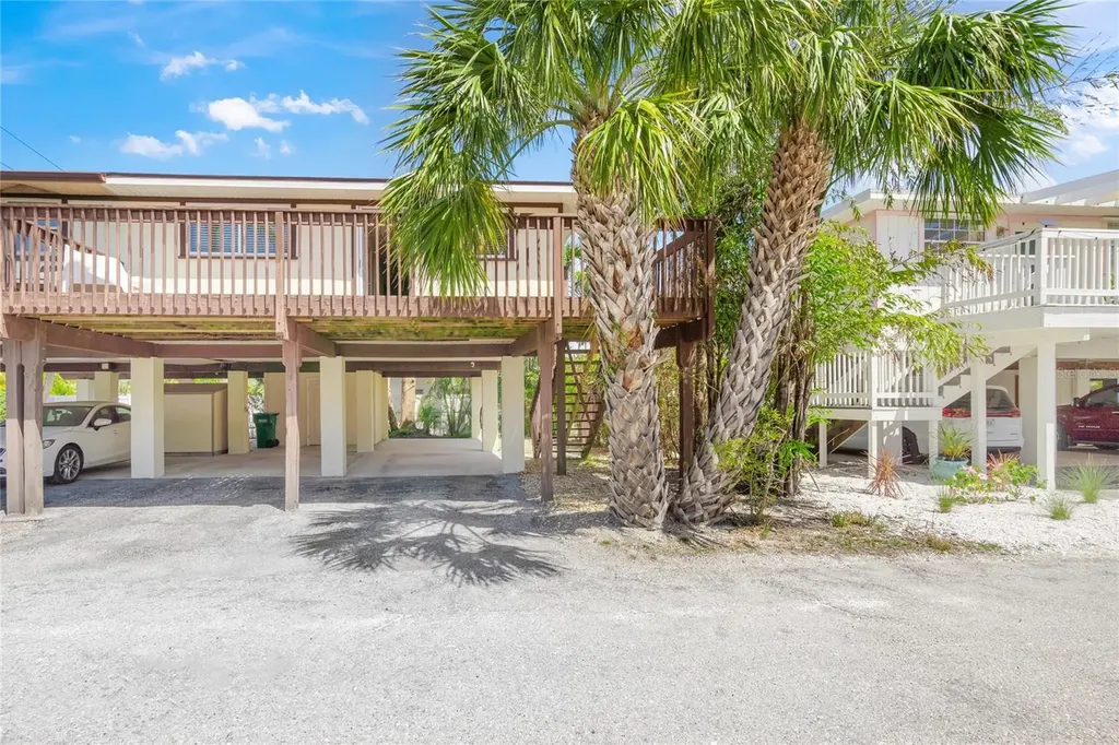 4909 Gulf Drive Holmes Beach FL 34217