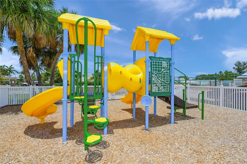 4909 Gulf Drive Holmes Beach FL 34217