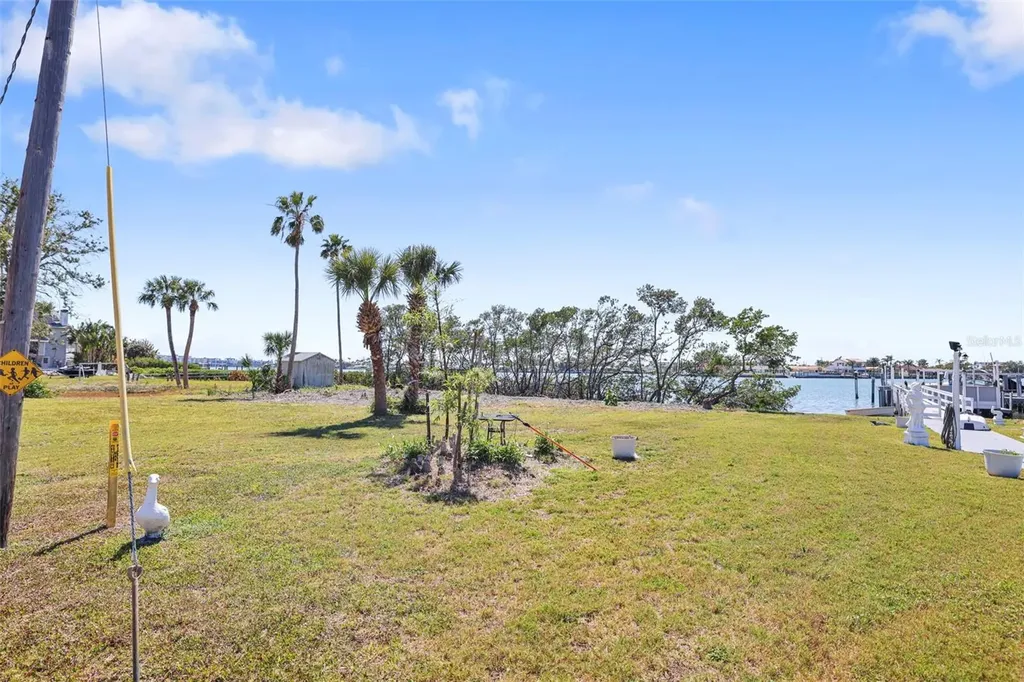 636 Sunset Drive S St Petersburg FL 33707