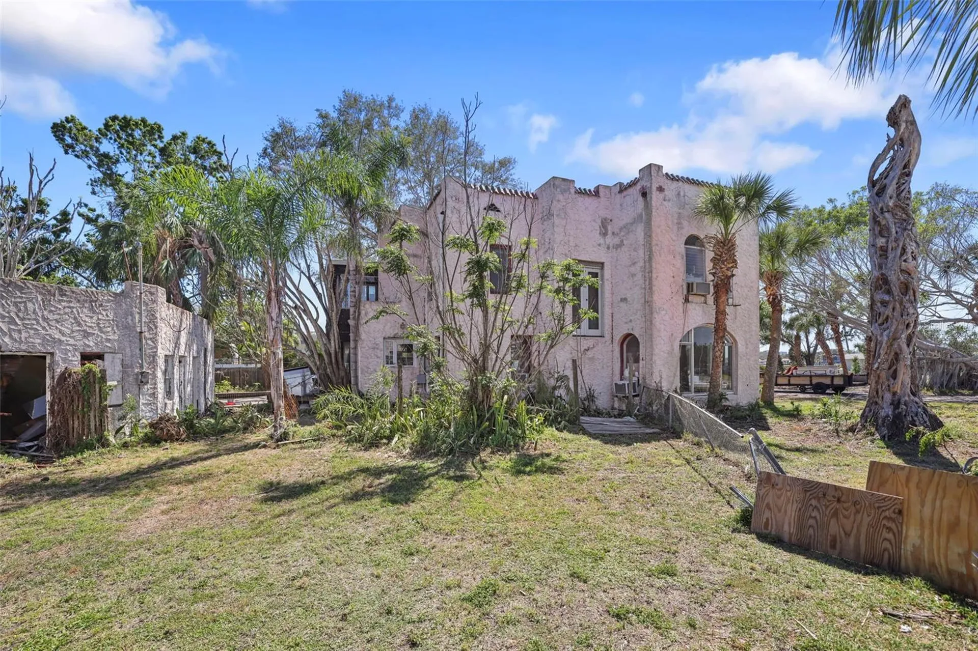 636 Sunset Drive S St Petersburg FL 33707