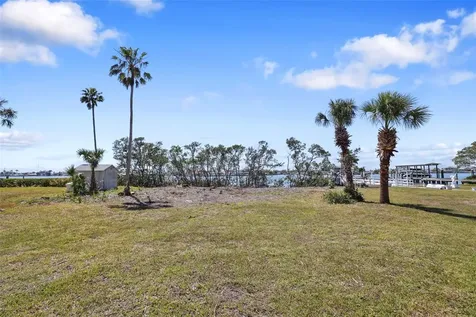 636 Sunset Drive S St Petersburg FL 33707