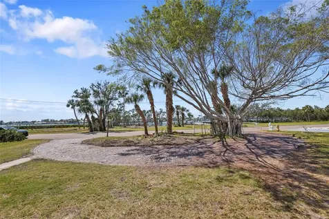 636 Sunset Drive S St Petersburg FL 33707