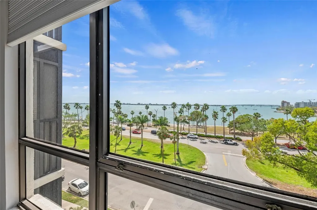 707 S Gulfstream Avenue Sarasota FL 34236