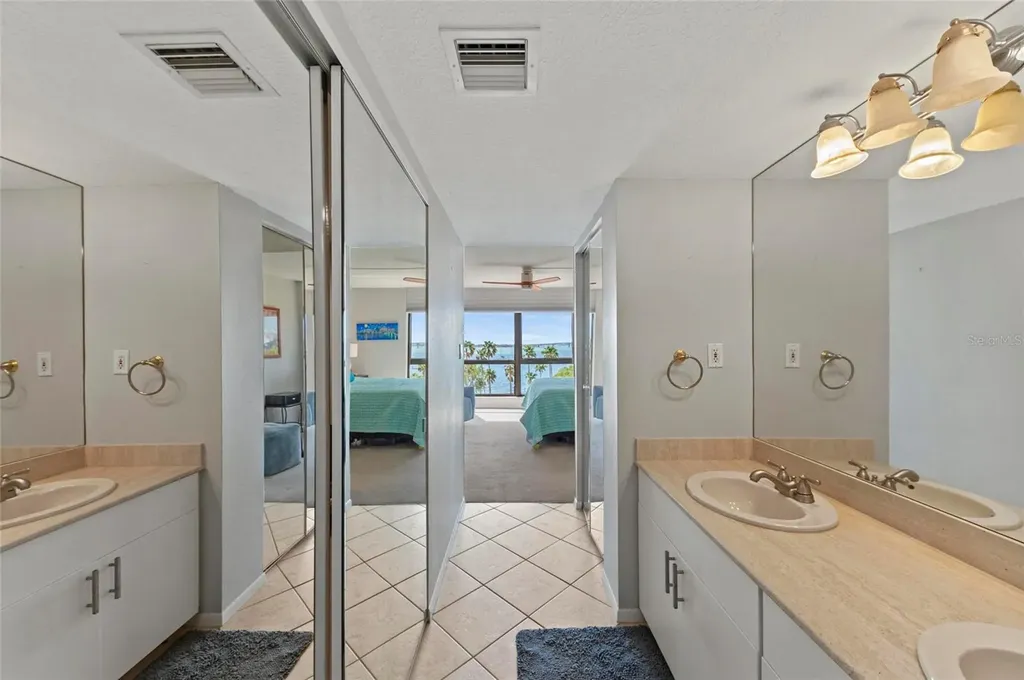 707 S Gulfstream Avenue Sarasota FL 34236