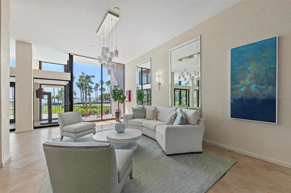 707 S Gulfstream Avenue Sarasota FL 34236