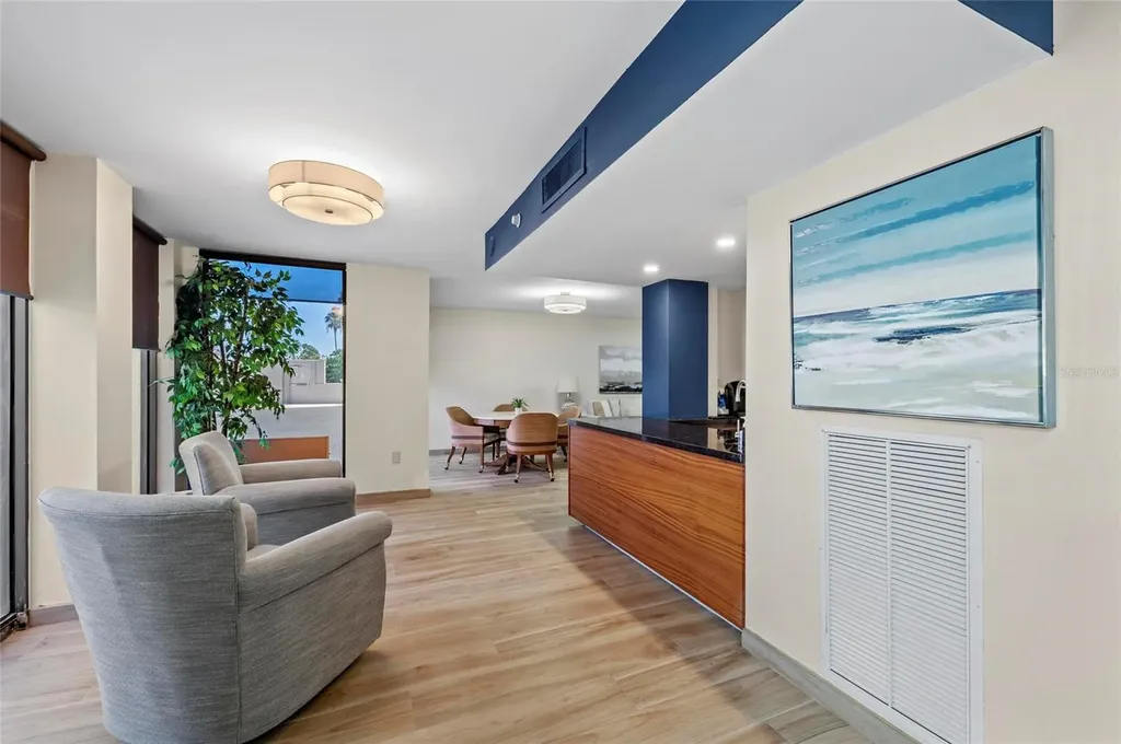 707 S Gulfstream Avenue Sarasota FL 34236