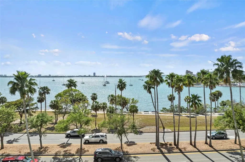 707 S Gulfstream Avenue Sarasota FL 34236