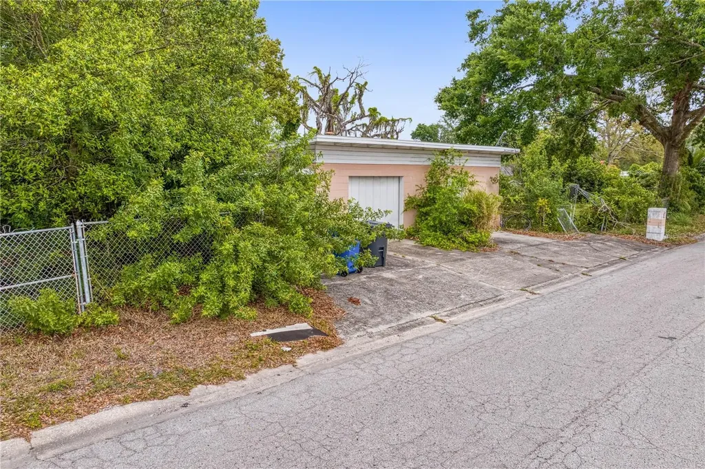 805 W 129th Avenue Tampa FL 33612