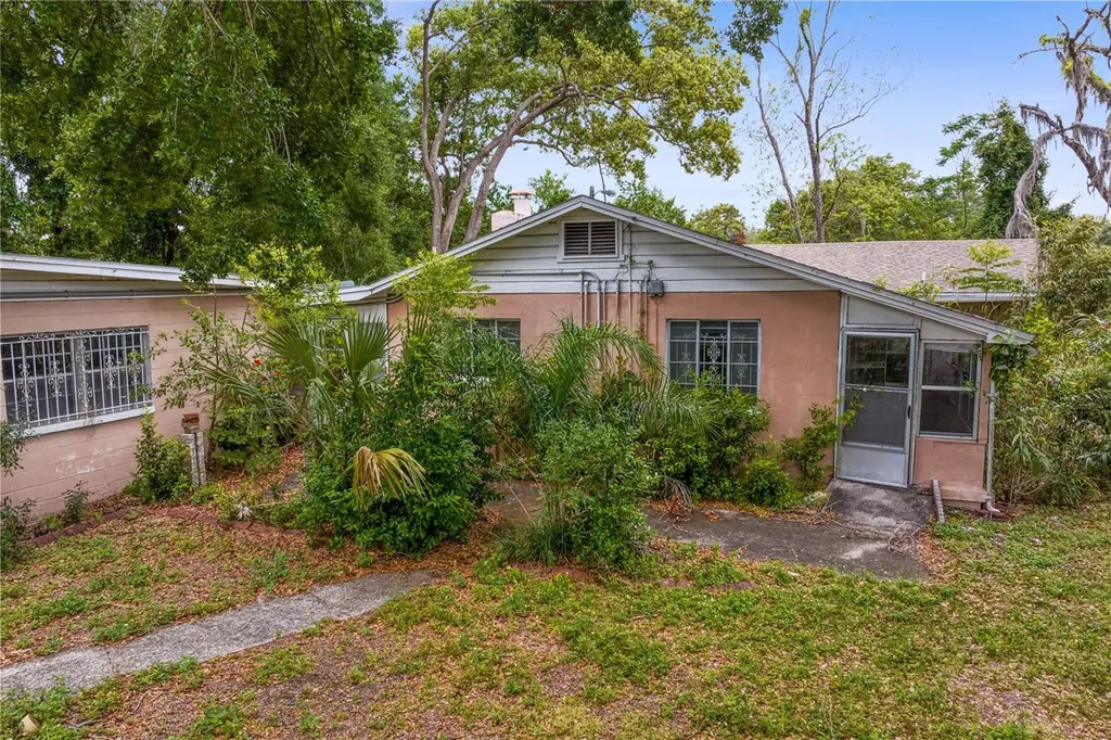 805 W 129th Avenue Tampa FL 33612
