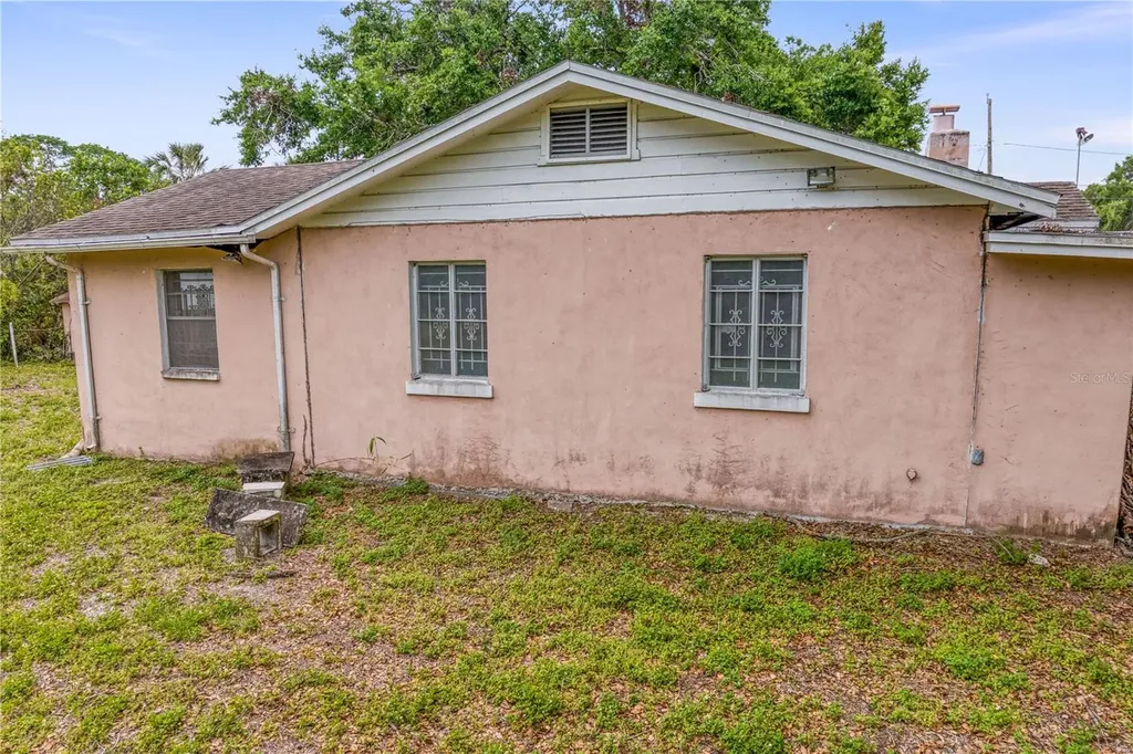 805 W 129th Avenue Tampa FL 33612