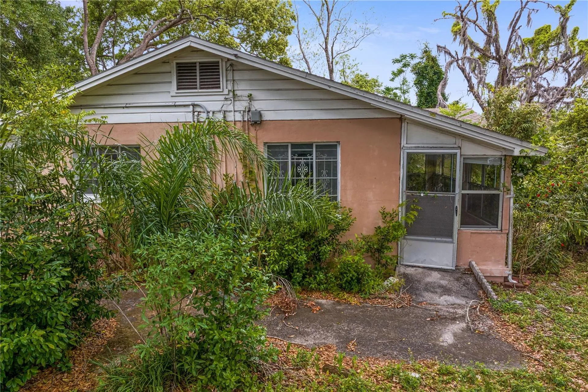 805 W 129th Avenue Tampa FL 33612