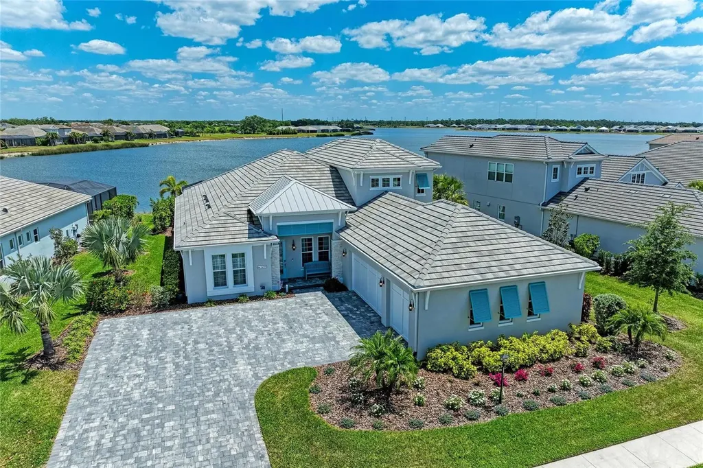 8059 Waterbend Trail Sarasota FL 34240