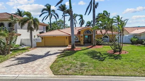 8014 12th Avenue S St Petersburg FL 33707