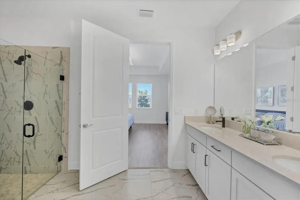 17902 Cherished Loop Lakewood Ranch FL 34211