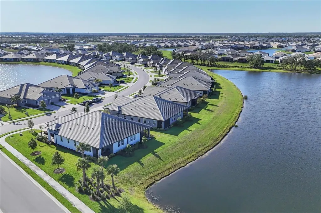 17902 Cherished Loop Lakewood Ranch FL 34211