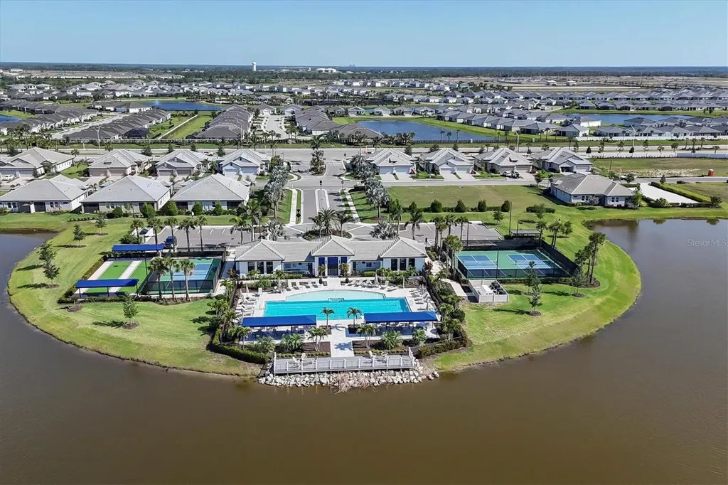 17902 Cherished Loop Lakewood Ranch FL 34211