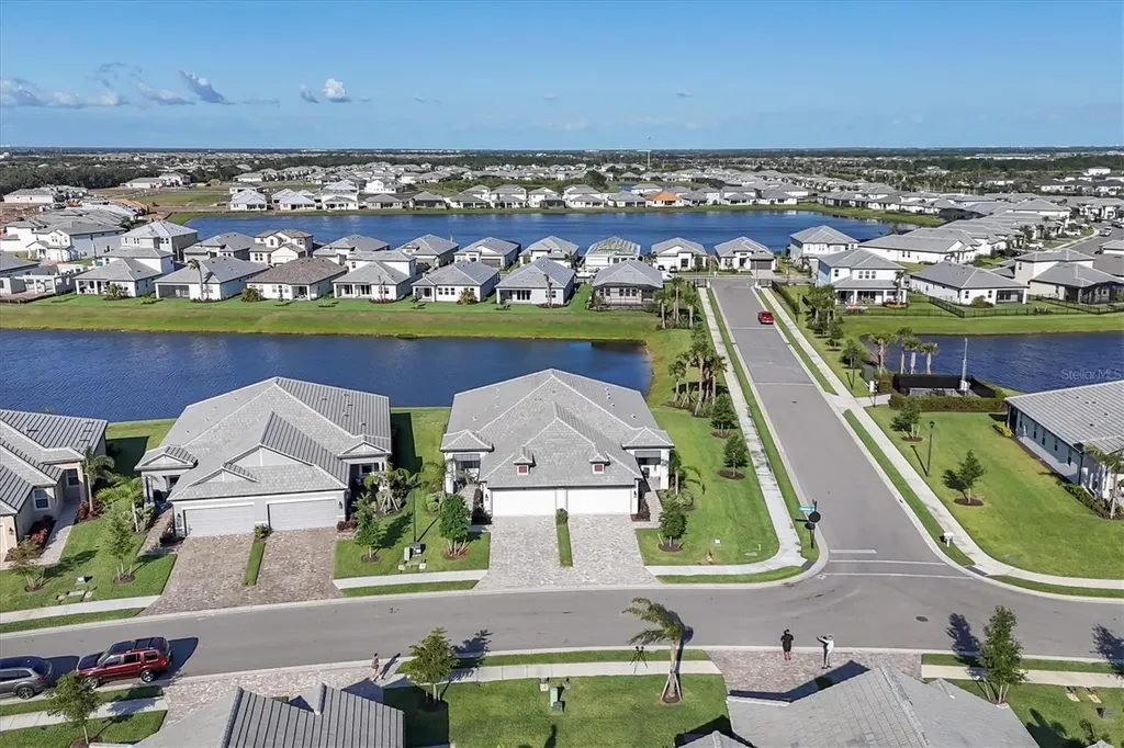 17902 Cherished Loop Lakewood Ranch FL 34211