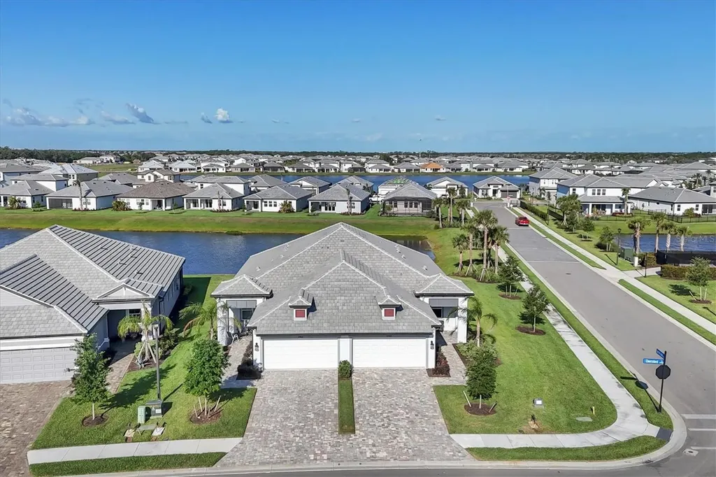17902 Cherished Loop Lakewood Ranch FL 34211