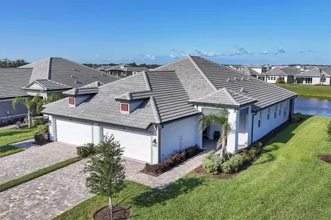 17902 Cherished Loop Lakewood Ranch FL 34211