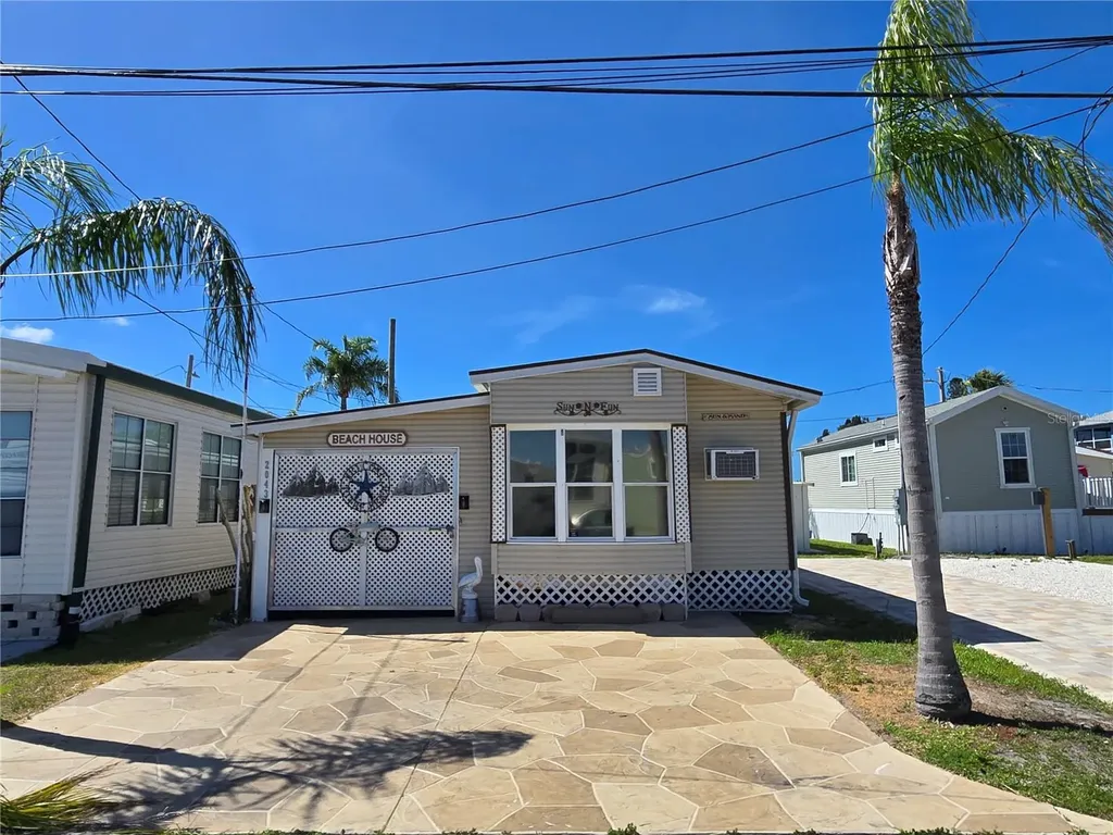 2043 Ketch Circle Palm Harbor FL 34683