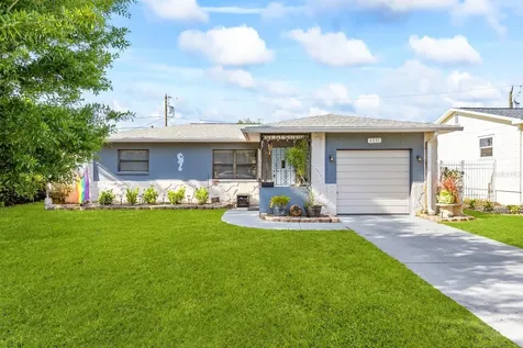 4235 Dartmouth Avenue N St Petersburg FL 33713