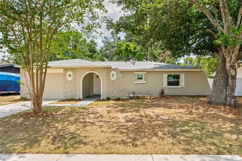 2207 Valleybrook Avenue Valrico FL 33594