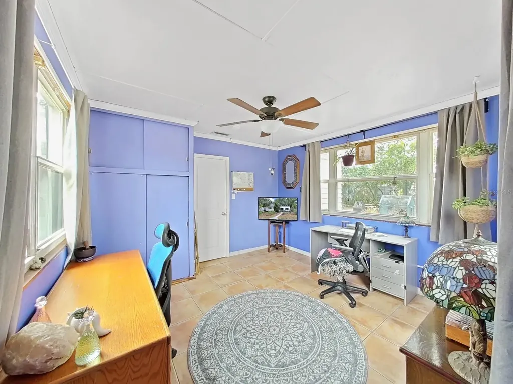 235 38th Street S St Petersburg FL 33711