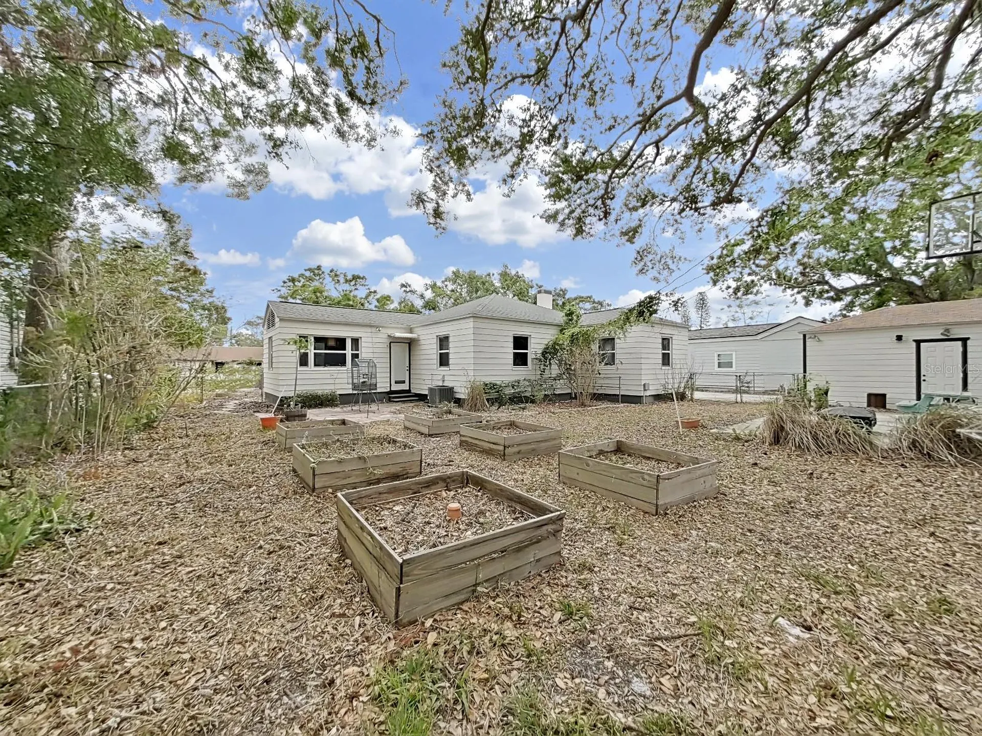 235 38th Street S St Petersburg FL 33711