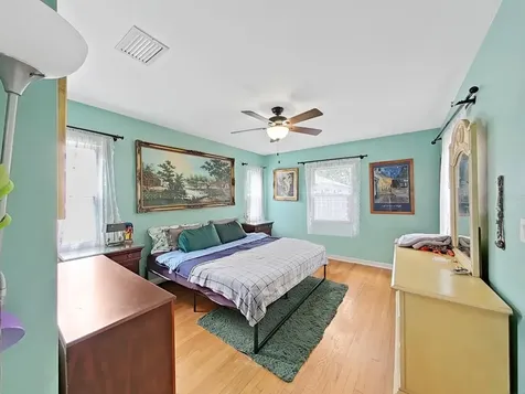 235 38th Street S St Petersburg FL 33711