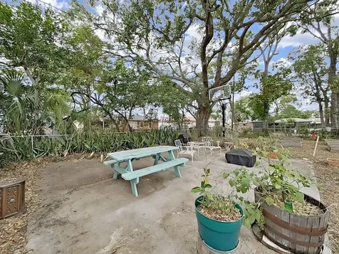 235 38th Street S St Petersburg FL 33711