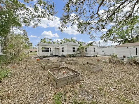 235 38th Street S St Petersburg FL 33711