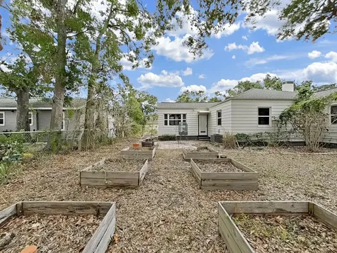 235 38th Street S St Petersburg FL 33711