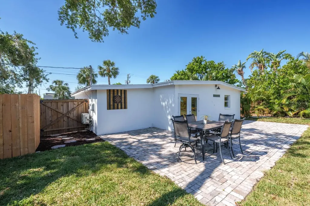 4001 W North A Street Tampa FL 33609