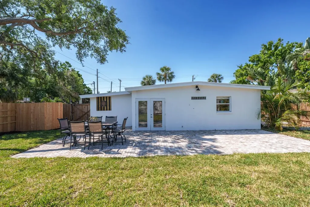 4001 W North A Street Tampa FL 33609