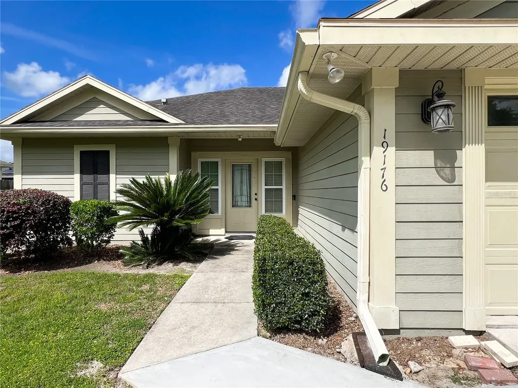 19176 NW 228th Street High Springs FL 32643
