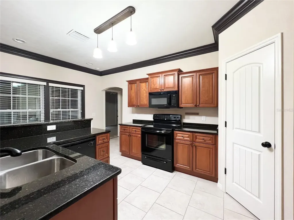 19176 NW 228th Street High Springs FL 32643
