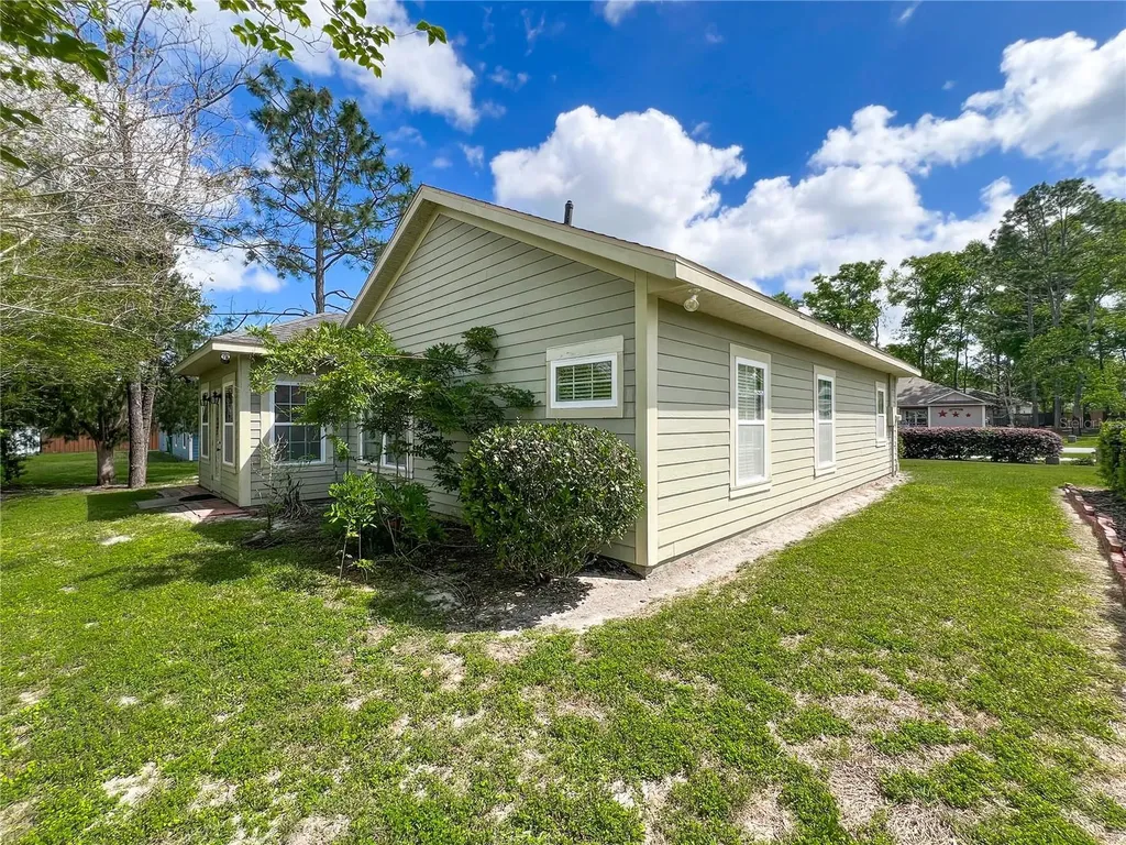 19176 NW 228th Street High Springs FL 32643