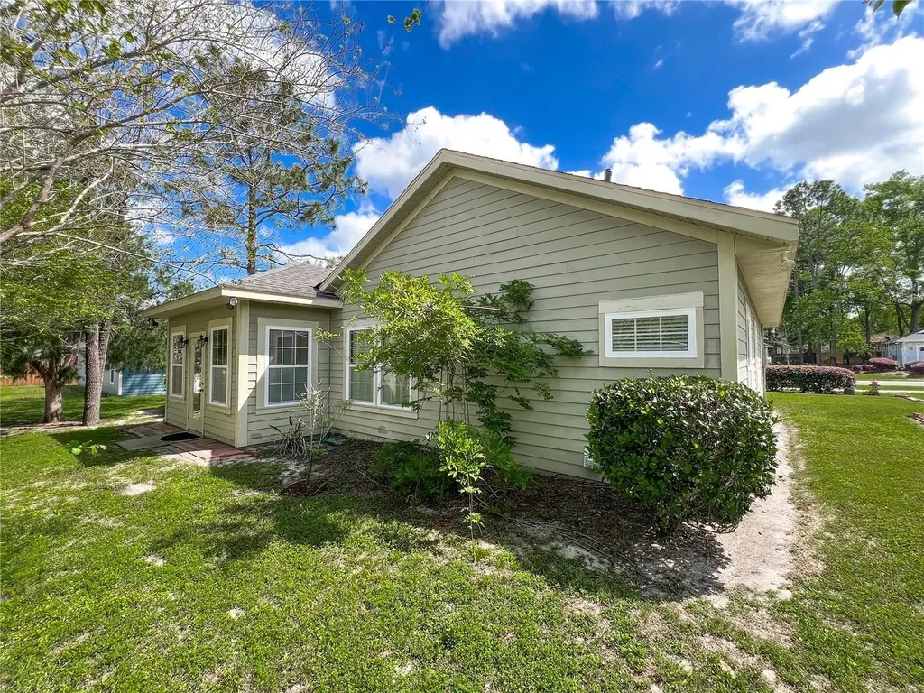 19176 NW 228th Street High Springs FL 32643
