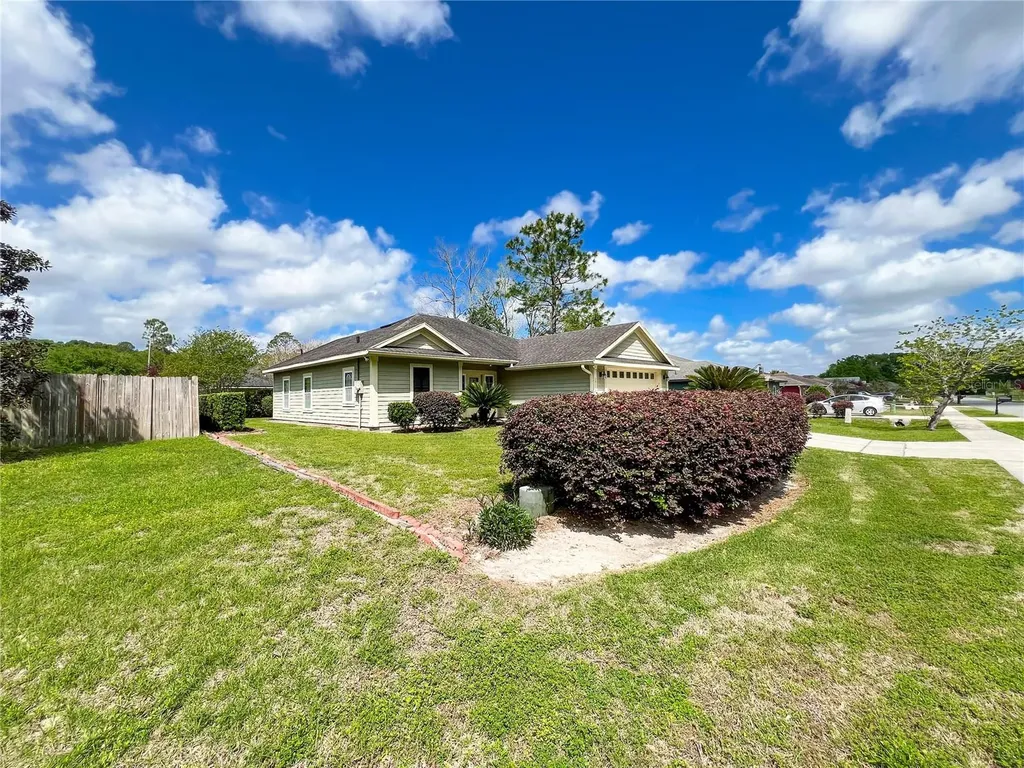 19176 NW 228th Street High Springs FL 32643