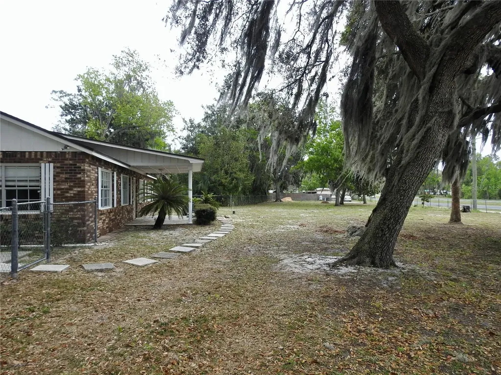 5107 County Road 163 Wildwood FL 34785