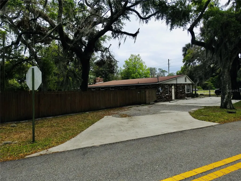 5107 County Road 163 Wildwood FL 34785