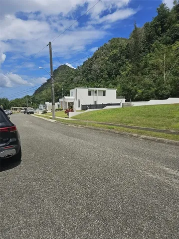 Solar 21 Bo. Rio Arriba Manati PR 00674