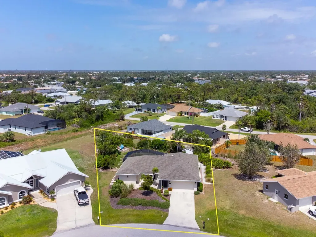 7427 Escondido Street Englewood FL 34224