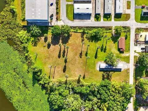 802 Avenue L SW Winter Haven FL 33880